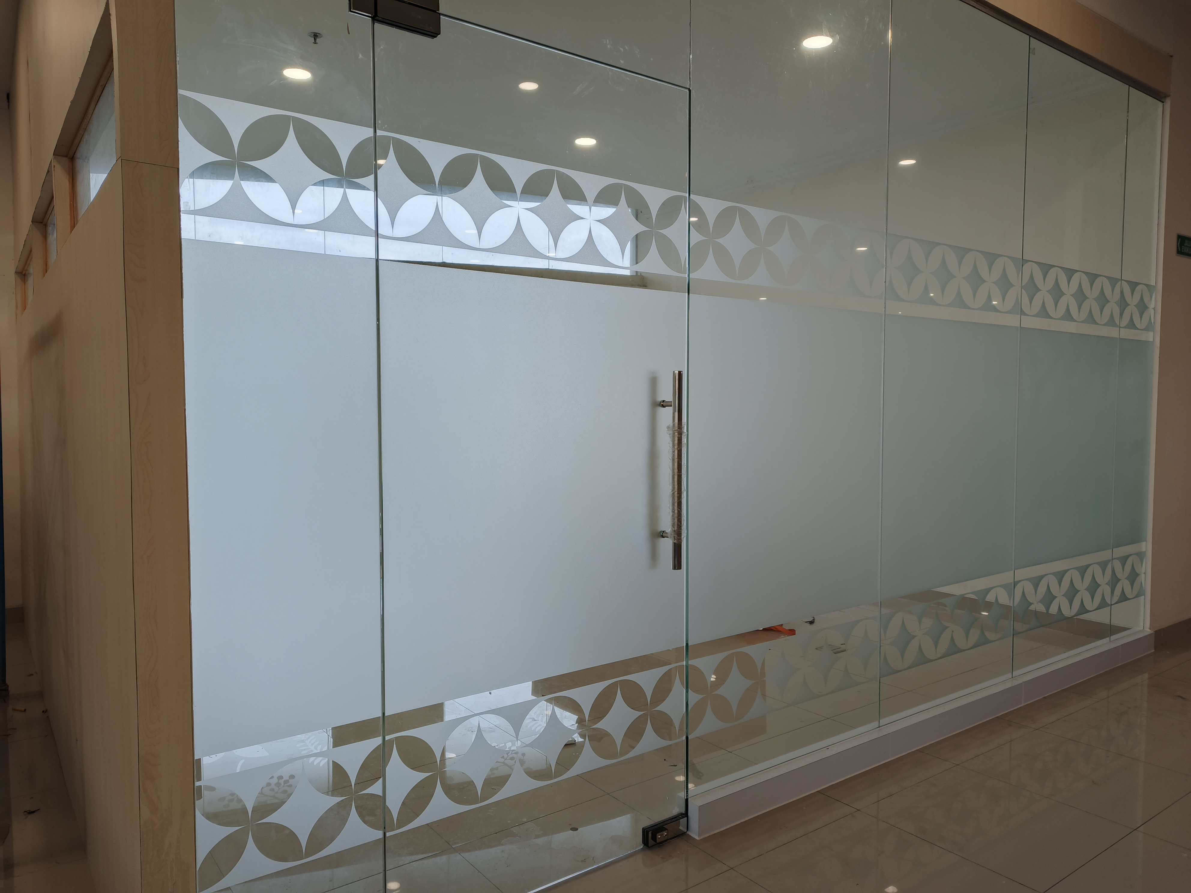 Sandblast Cutting - Desain Kaca Buram Presisi - SANDBLAST product