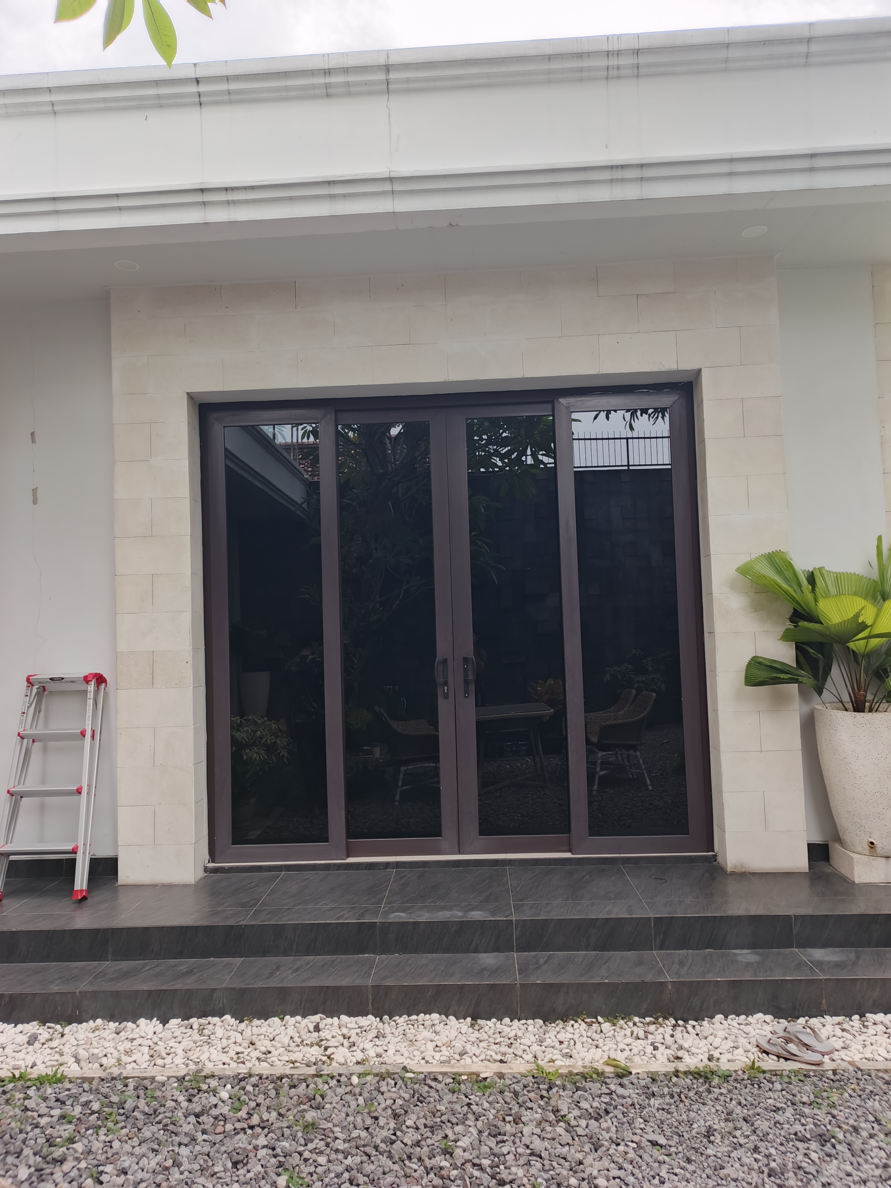 Hasil Kaca Film Budi Santoso